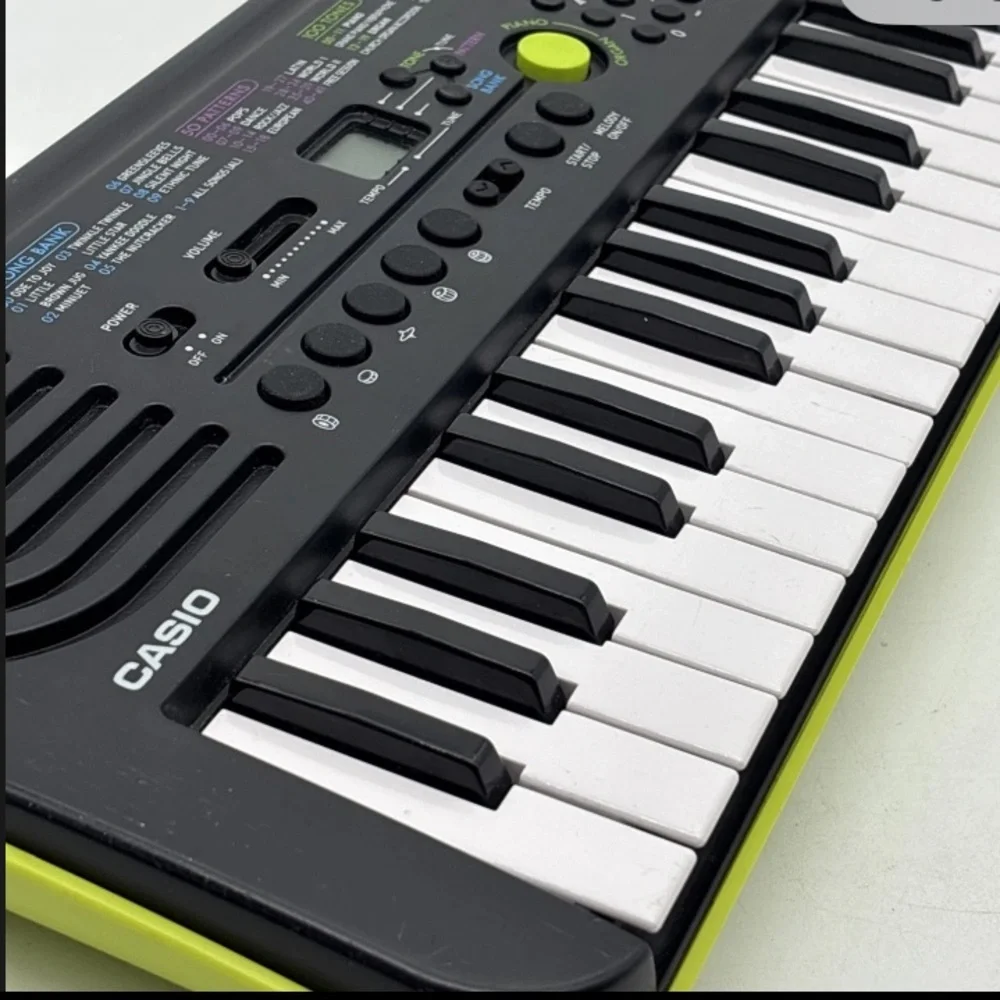 CASIO SA-46~32 key Keyboard Synthesizer-Excellent Condition-Runs on 6 batteries. - Picture 9 of 10